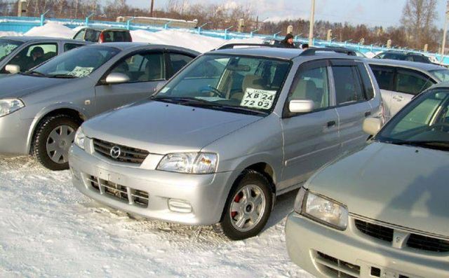 2000 Mazda Demio