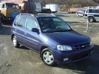 2000 Mazda Demio Pictures