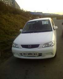 2000 Mazda Demio Pictures
