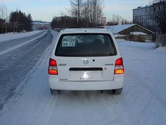 2000 Mazda Demio Photos