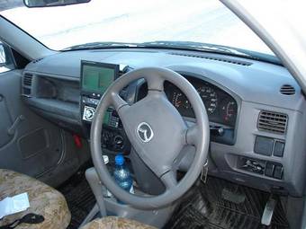 2000 Mazda Demio Pictures