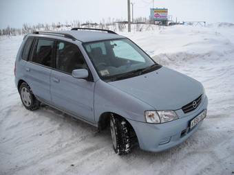 2000 Mazda Demio Photos