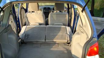 2000 Mazda Demio Photos