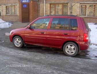 2000 Mazda Demio Photos