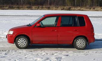 2000 Mazda Demio Pics
