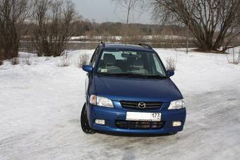 2000 Mazda Demio Photos