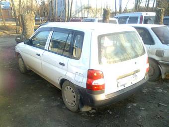 2000 Mazda Demio Pictures