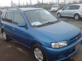 2000 Mazda Demio Pictures
