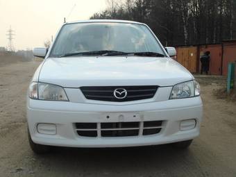 2000 Mazda Demio Photos