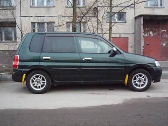 2000 Mazda Demio Pictures