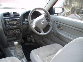 2000 Mazda Demio Pics