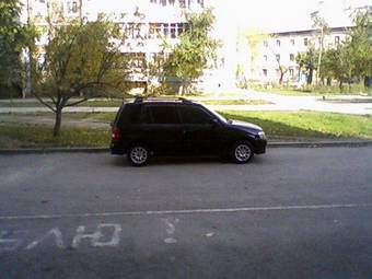 2000 Mazda Demio Pictures