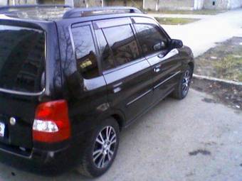 2000 Mazda Demio Photos