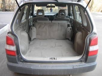 2000 Mazda Demio Pictures
