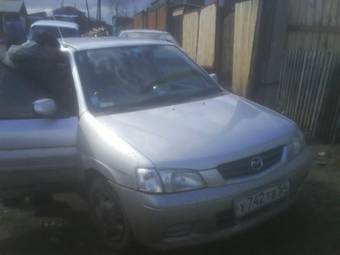 2000 Mazda Demio Photos
