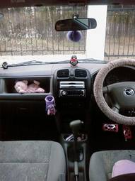 2000 Mazda Demio Pictures