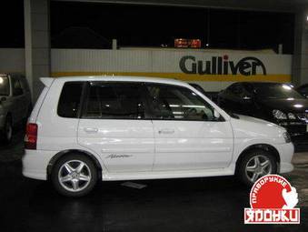 2000 Mazda Demio Pictures
