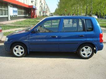 2000 Mazda Demio Pictures