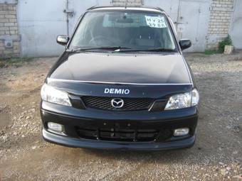 2000 Mazda Demio Photos