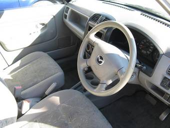 2000 Mazda Demio Pictures
