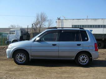 2000 Mazda Demio Pictures