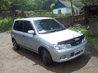 2000 Mazda Demio Photos