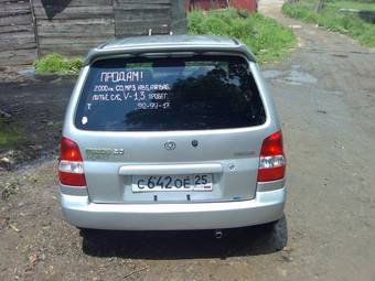 2000 Mazda Demio Photos