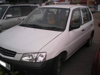 2000 Mazda Demio Photos