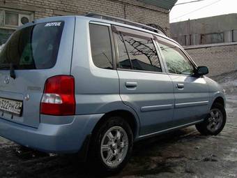 2000 Mazda Demio Photos
