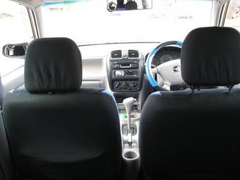 2000 Mazda Demio Pictures
