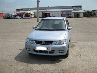 2000 Mazda Demio Photos