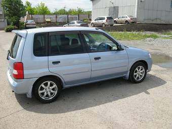 2000 Mazda Demio Pictures