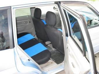 2000 Mazda Demio Images