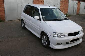 2000 Mazda Demio Images