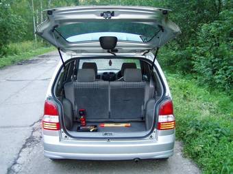 2000 Mazda Demio Pictures