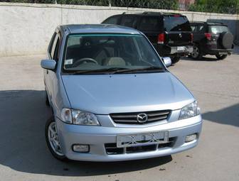 2000 Mazda Demio Photos