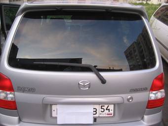 2000 Mazda Demio Photos