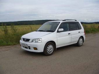 2000 Mazda Demio Pictures