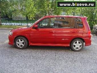 2000 Mazda Demio Photos