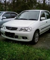 2000 Mazda Demio Pictures