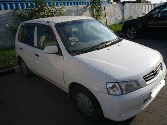 2000 Mazda Demio Photos