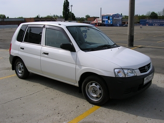 2001 Mazda Demio