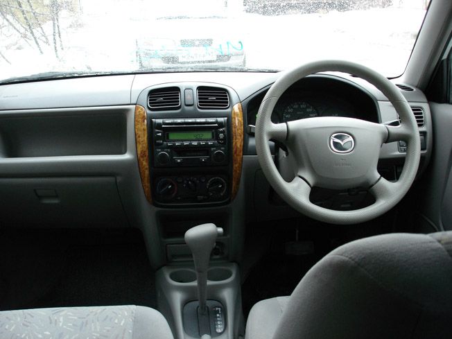 2001 Mazda Demio
