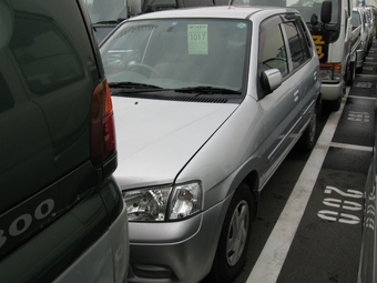 2001 Mazda Demio