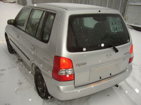 2001 Mazda Demio