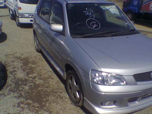 2001 Mazda Demio