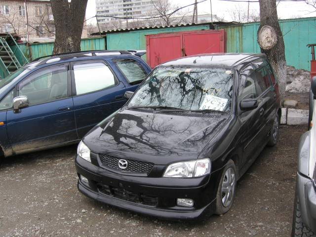 2001 Mazda Demio