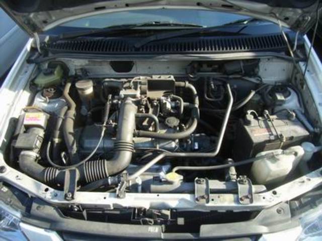 2001 Mazda Demio