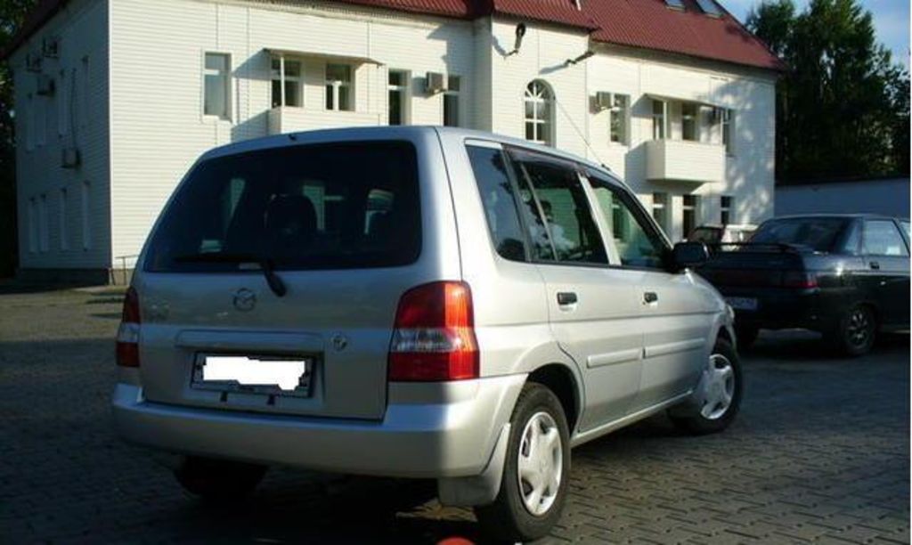 2001 Mazda Demio