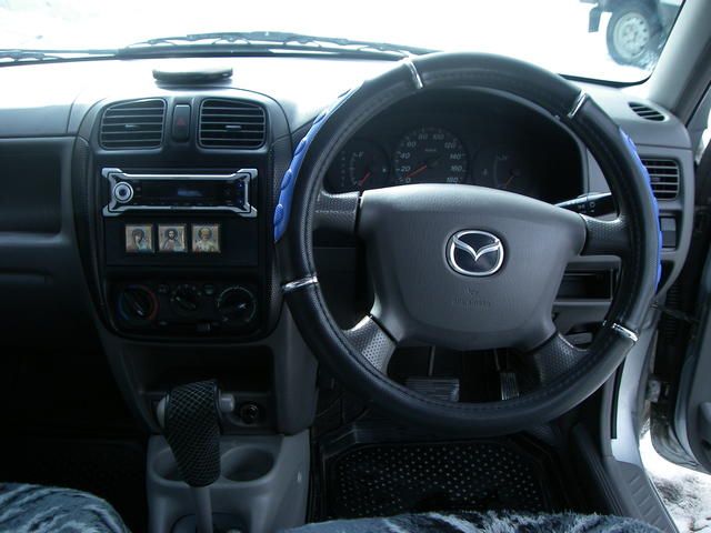 2001 Mazda Demio